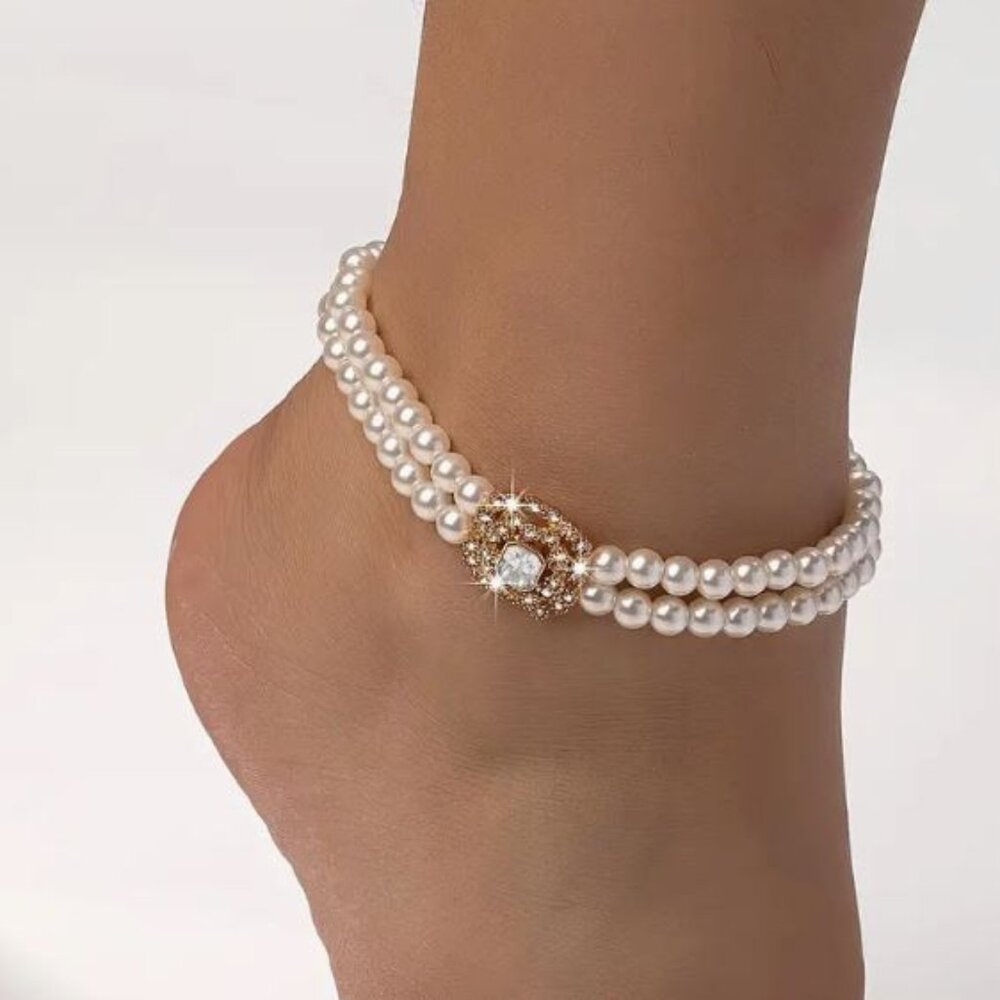 Radiant Rhinestone Flower Anklet